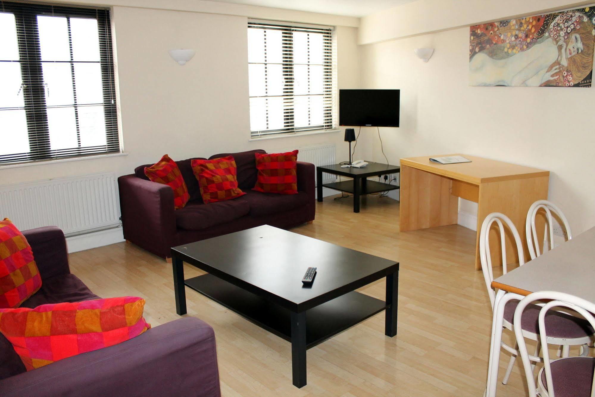 Acorn - Bakers Row Apartments Лондон Экстерьер фото